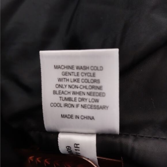 KENNETH COLE! AWESOME SLEEK BLACK QUILTED THERMAL OVERSIZED VEST! SZ L - Picture 9 of 10